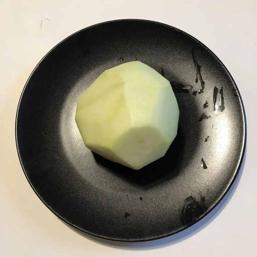 Фото Brassica oleracea (Tronchuda Group) - Kohlrabi dish:Like The Grand Canyon